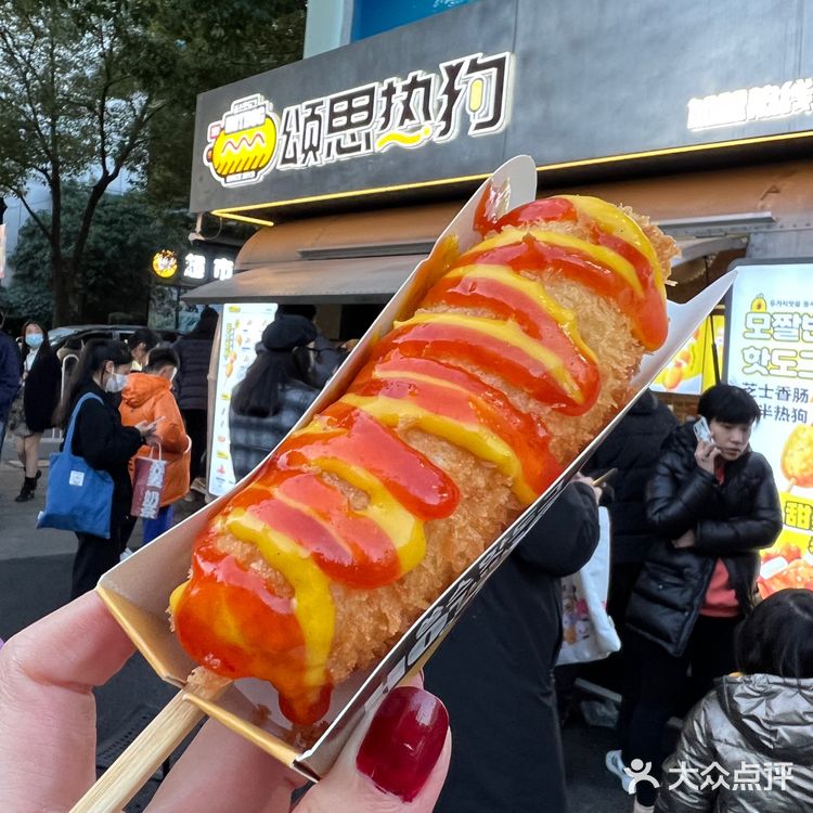 每次路过都要排队的热狗🌭️芝士控冲啊