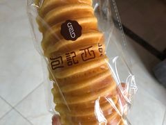 毛毛虫-包记西点(凤凰春城店)