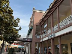 -王府井奥莱临潼小镇(临潼店)