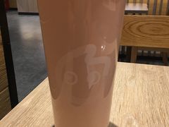 奶霜草莓果茶-CoCo都可(卓展店)