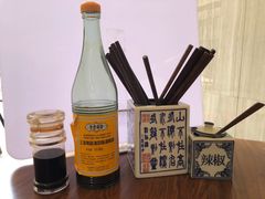 辣酱油-沪西老弄堂面馆(定西路店)
