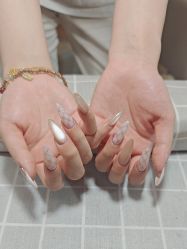 -UGIRL有个美甲