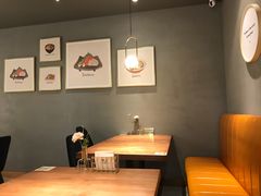 -POKEE VIA&Brunch·维娅(重庆来福士店)