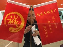 文明商户里面出现店员内讧-呷哺呷哺(西单大悦城店)