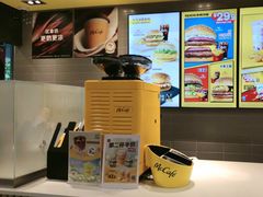 -麦当劳(轻轨曹杨路店)