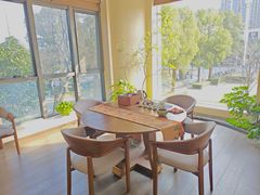 -华致酒行(沈砖公路店)