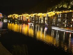 -苗伯妈酸汤火锅