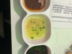 -洪氏嗨捞·广东猪肚鸡·椰子鸡火锅(西咸万象城店)