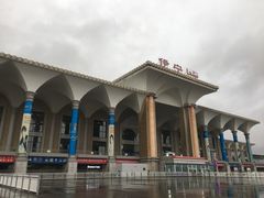 -伊宁站
