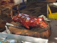 -黄记四更烤乳猪店