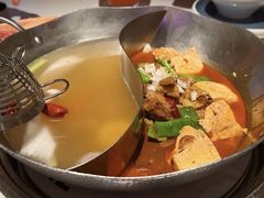 -左庭右院鲜牛肉火锅(金山万达店)