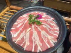 -老牌坊云南鱼豆花火锅(爱建店)