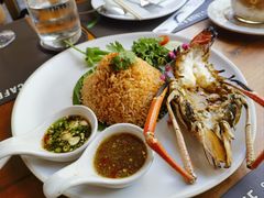 -Chom Cafe and Restaurant