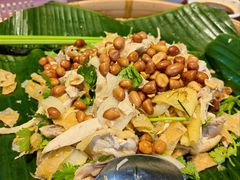 竹筛捞起灵芝鸡-园林美食城·本土农家菜(杨和镇店)