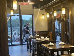 -聚汇三少·龙虾·中餐厅(莫邪路新天地店)