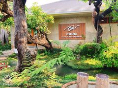 -Chom Cafe and Restaurant