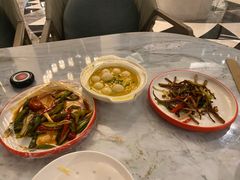 -浅深(世茂滨江精品店)