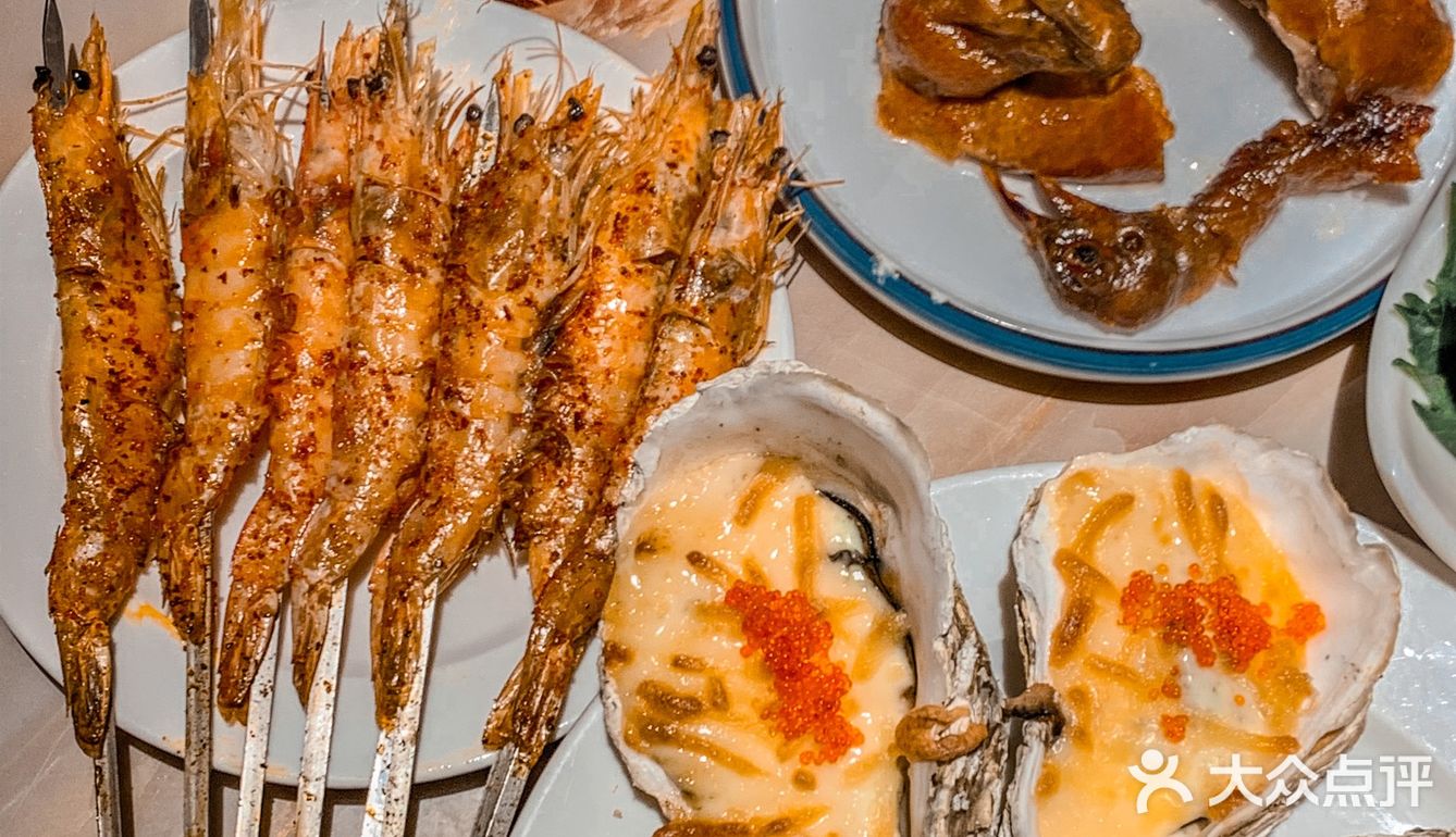 成都海鲜天花板🦐怎么会拒绝一整只麻辣大波龙呢