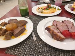 -元一希尔顿酒店·鲜切牛肉火锅禅自助餐厅
