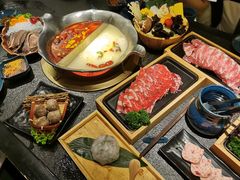 -湊湊火锅·茶憩(打浦桥日月光店)