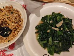 -肥肥虾庄·金牌油焖大虾(汉口城市广场店)