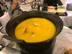 -鲜入围煮花胶鸡海鲜火锅