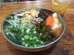 -巍山火巴肉饵丝(大理古城店)