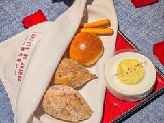 -弦月窗LUNETTE BY AMANDA(复兴路店)