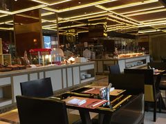-大中华希尔顿酒店-念自助餐·嗨啤·小龙虾