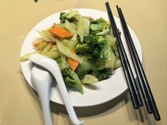 -然一素食餐厅(马利来广场店)