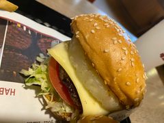 -The Habit Burger Grill 哈比特汉堡(复兴soho店)