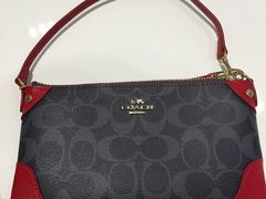 -COACH蔻驰(百联奥特莱斯广场店)