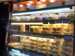 面包甜点陈列柜-白玉兰食品(汇联商厦店)