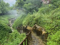 -雪山彩虹谷景区