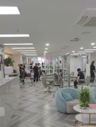 -米娜护肤造型