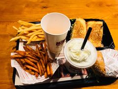 -The Habit Burger Grill 哈比特汉堡(复兴soho店)