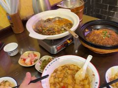 -富正毅三下锅·湘西韵味(天门山索道店)