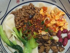 -陇上秦轩西安biangbiang面(朝龙汇店)