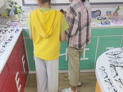-美空眼镜·星趣控·新乐学·控优点合作店(周浦万达店)