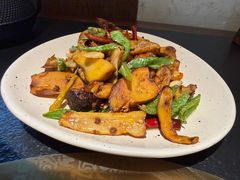 -菌自由丨野生菌火锅特色庭院餐厅(丽江古城店)