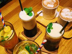 薄荷百香果气泡水-几静cafe(基湖店)