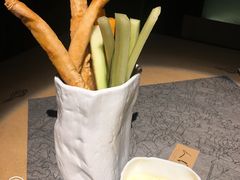 -穹六人间 people 6(岳阳路店)