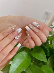 -UMl Nail 尤米美甲美睫半永久