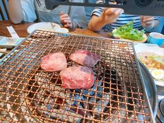 黑牛牛舌-明洞阿姨·韩式酱蟹烤肉·创意料理(三元桥店)