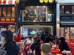 -BHC炸鸡(明洞总店)