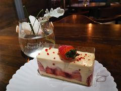 法式草莓经典蛋糕-黑草莓(重庆路店)