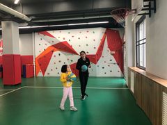 -悦动体能篮球羽毛球网球(三里河店)