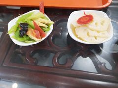 -牛一嘴·兰州牛肉面·大盘鸡(财富中心店)