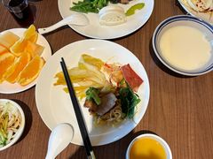 -西安大雁塔科技大学地铁站亚朵酒店