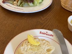 餐前包-Entrecôte 法国牛扒馆(保利·时光里店)
